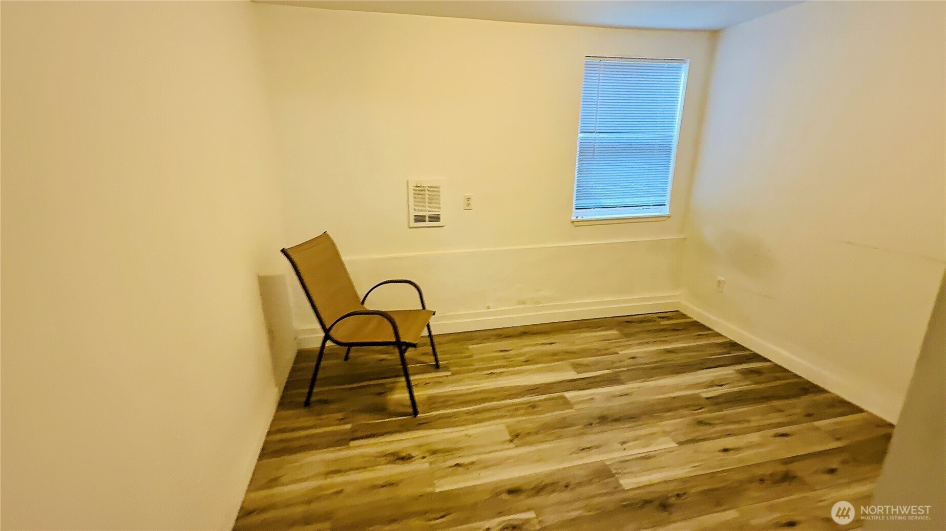 527 S Sullivan Street , Seattle, WA 98108