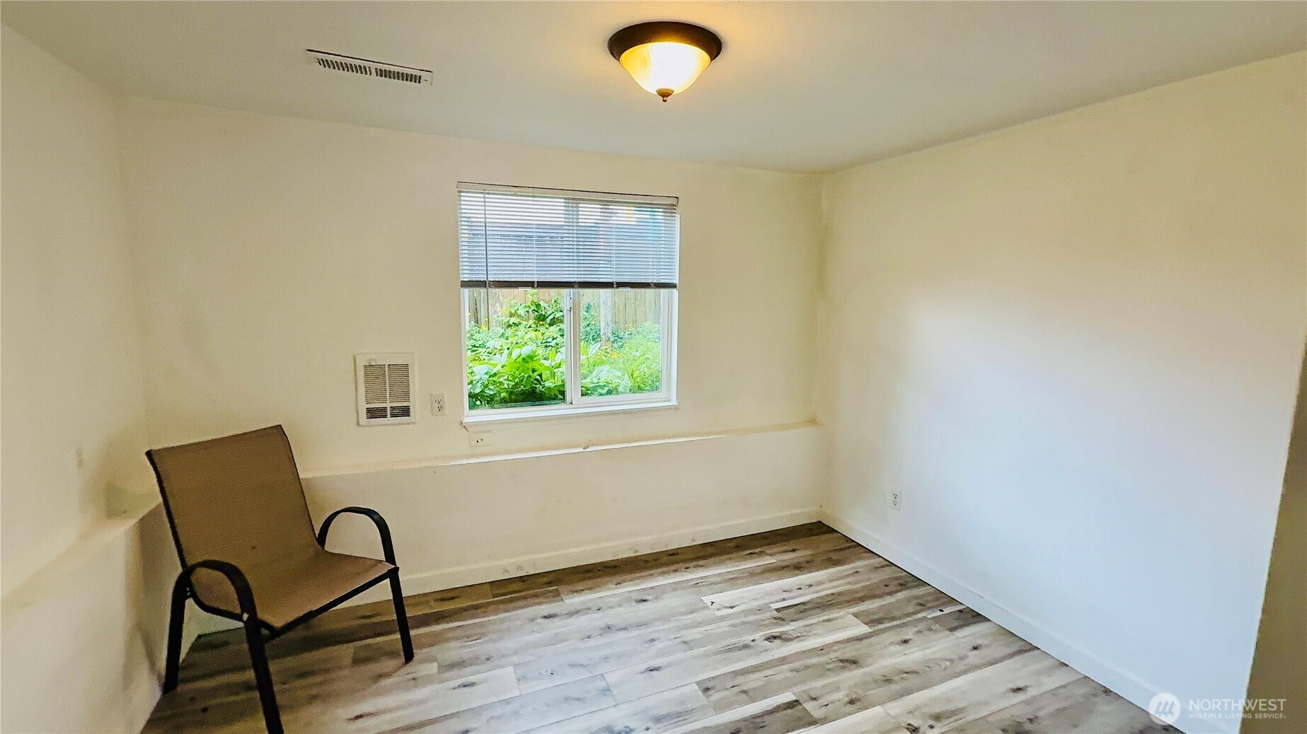527 S Sullivan Street , Seattle, WA 98108