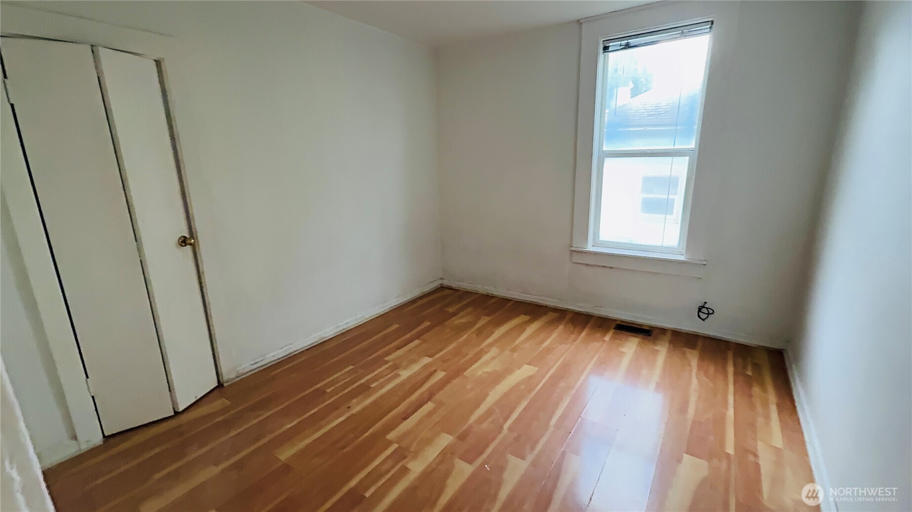 527 S Sullivan Street , Seattle, WA 98108