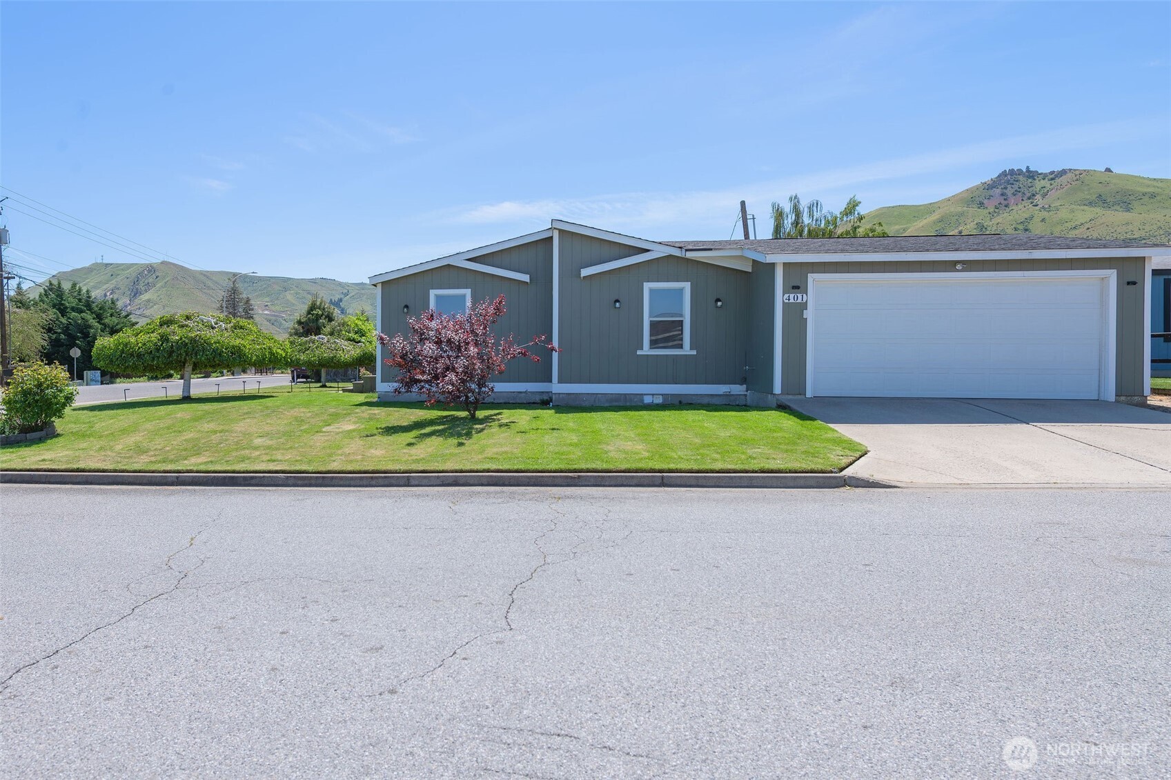 401 Ridgeview Loop Drive , Wenatchee, WA 98801