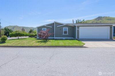 401 Ridgeview Loop Drive , Wenatchee, WA 98801 - Photo 1