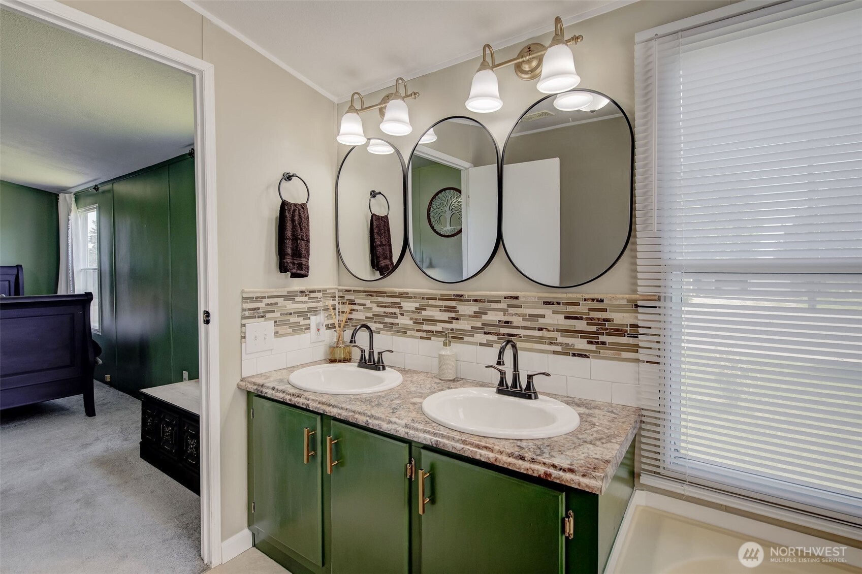 401 Ridgeview Loop Drive , Wenatchee, WA 98801