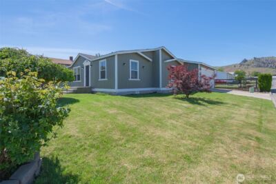 401 Ridgeview Loop Drive , Wenatchee, WA 98801 - Photo 3