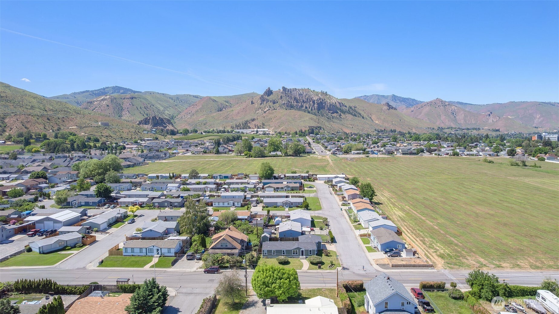 401 Ridgeview Loop Drive , Wenatchee, WA 98801