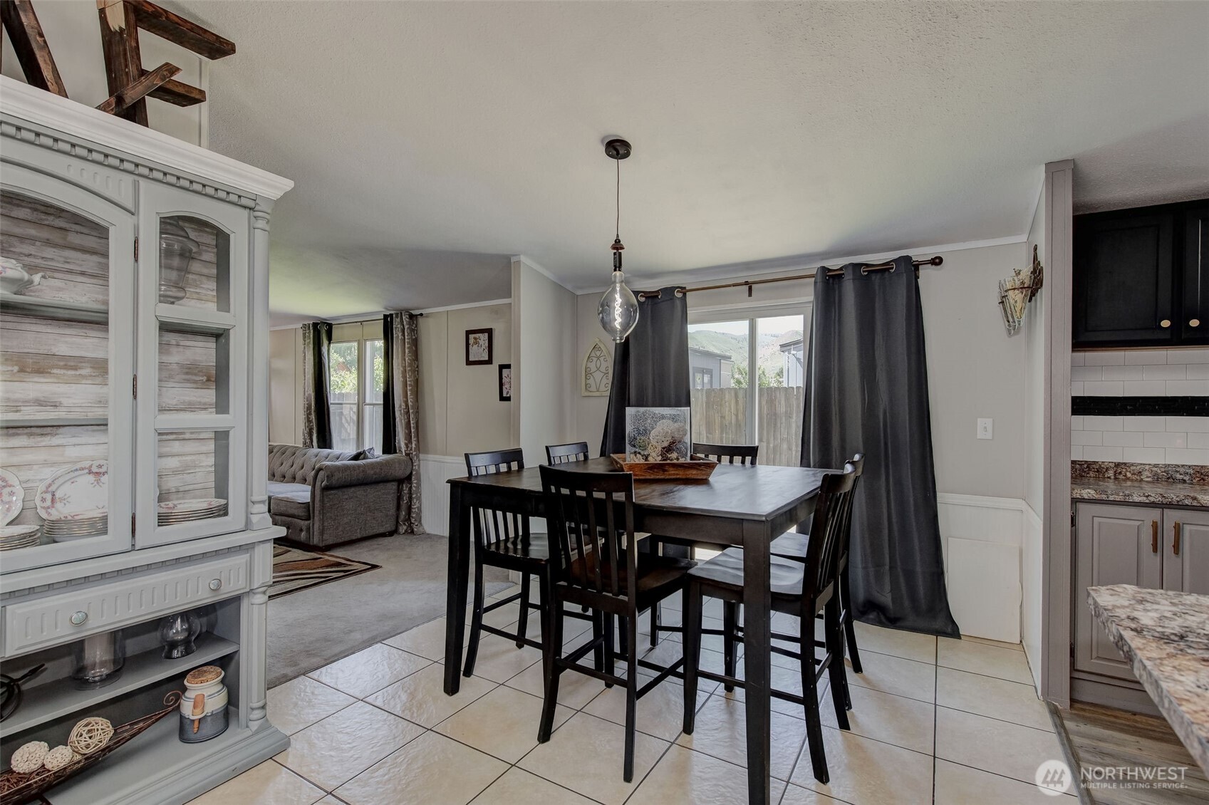 401 Ridgeview Loop Drive , Wenatchee, WA 98801