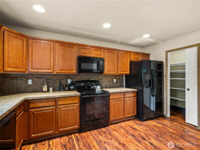 16508 Suntree Court SE, Yelm, WA 98597-9748 - Photo 10