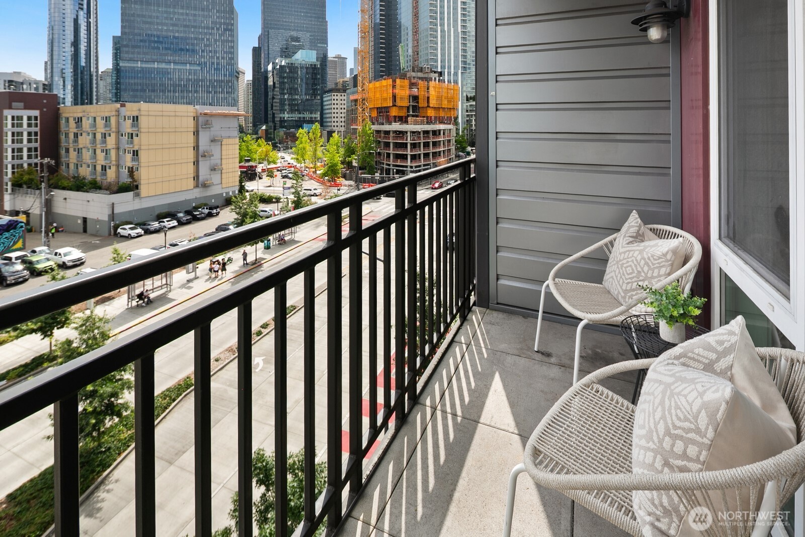 699 John Street #617, Seattle, WA 98109-5062