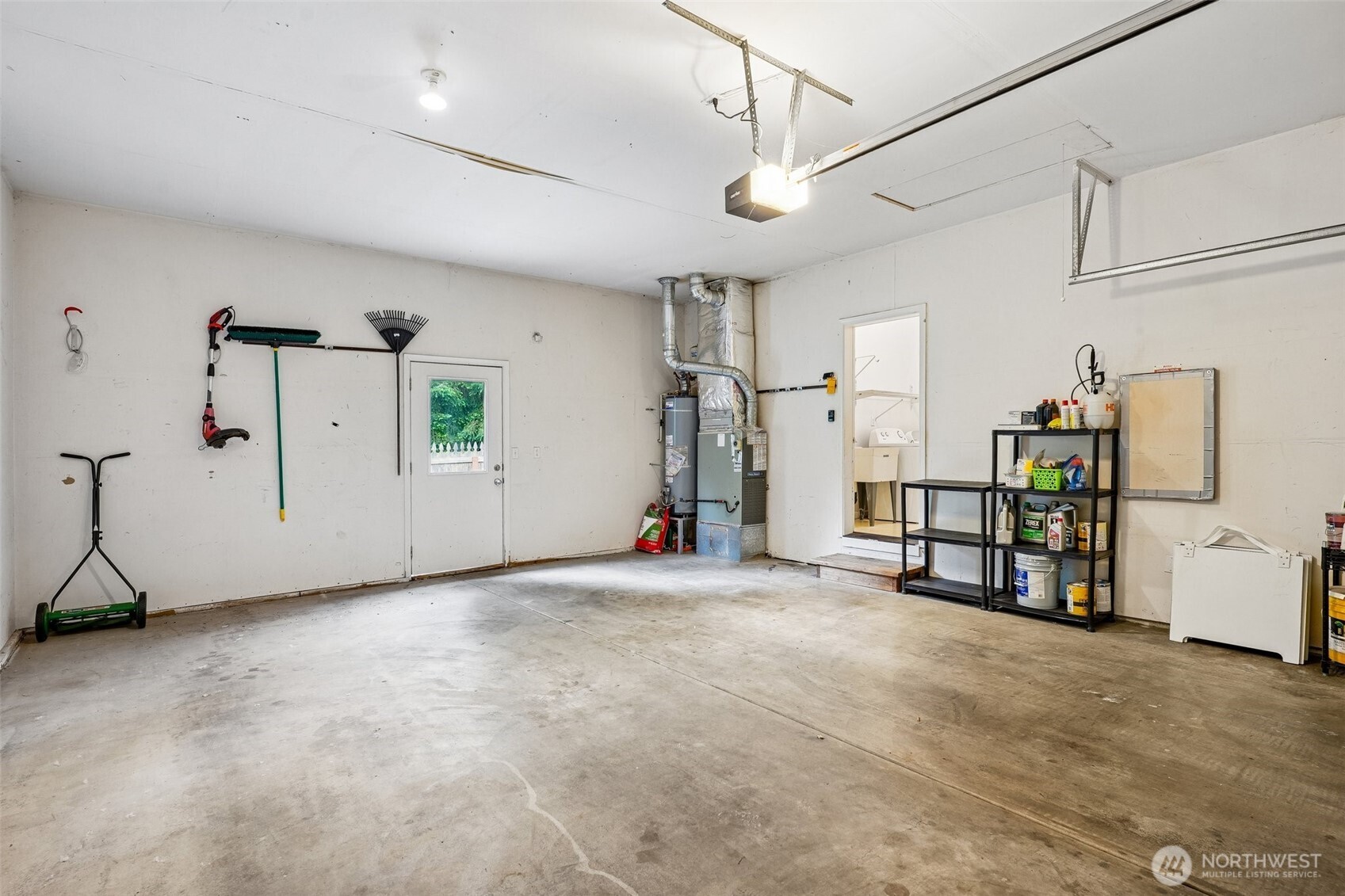 1507 McDonald Avenue , Dupont, WA 98327