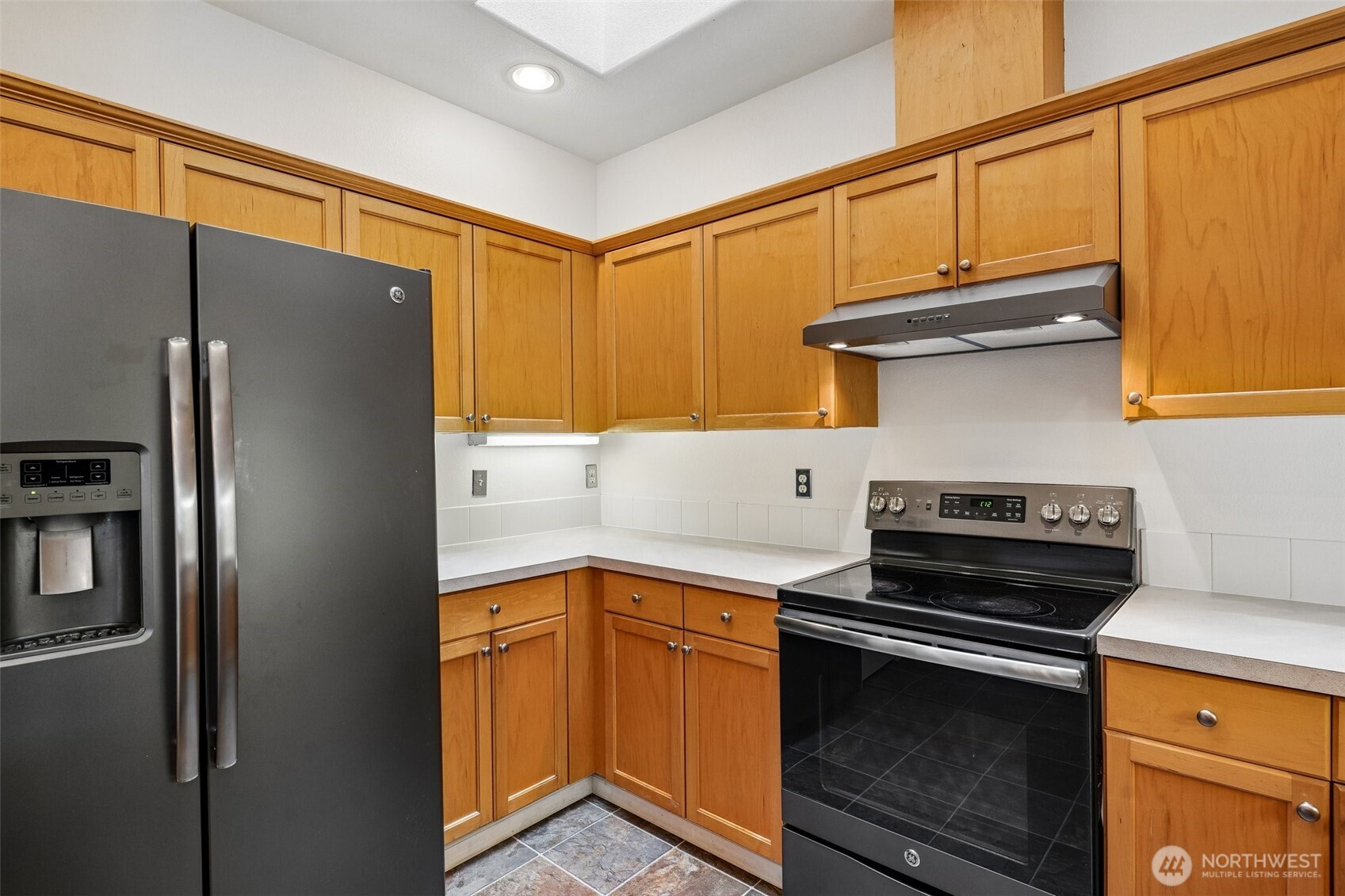 1507 McDonald Avenue , Dupont, WA 98327