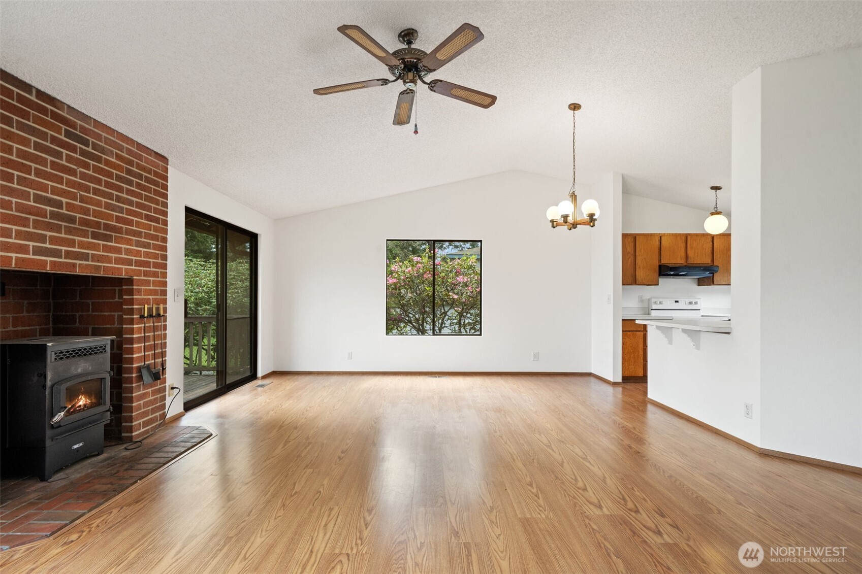 10090 Ogle Road NE, Poulsbo, WA 98370