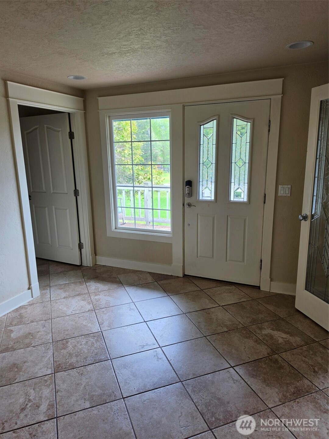 3790 SE Aiken Road , Port Orchard, WA 98366