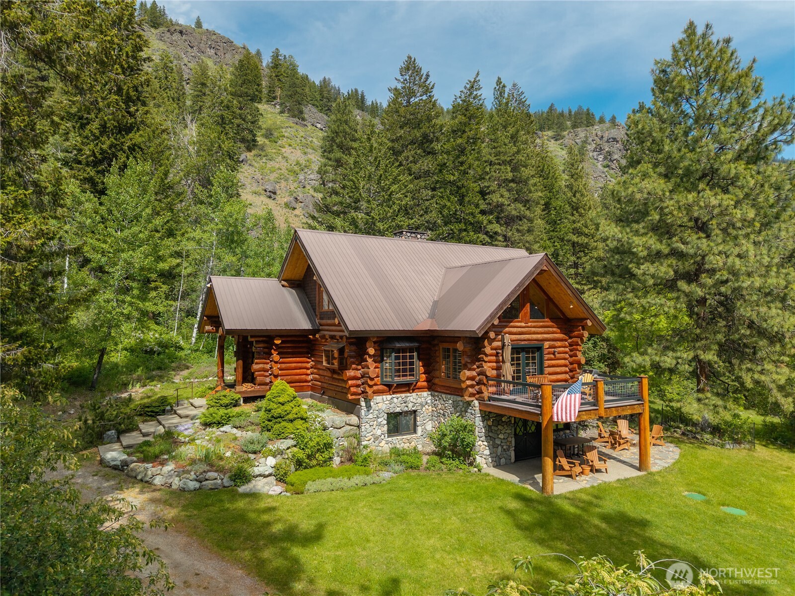 116 Lost River Road , Mazama, WA 98833