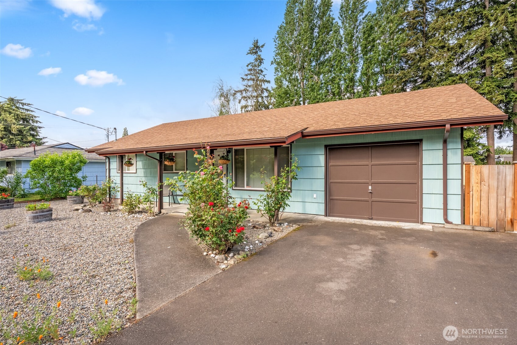 2002 Cascade Place W, University Place, WA 98466