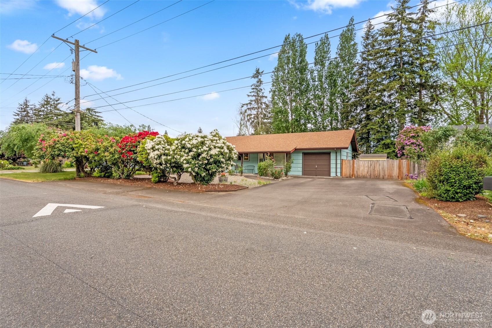 2002 Cascade Place W, University Place, WA 98466