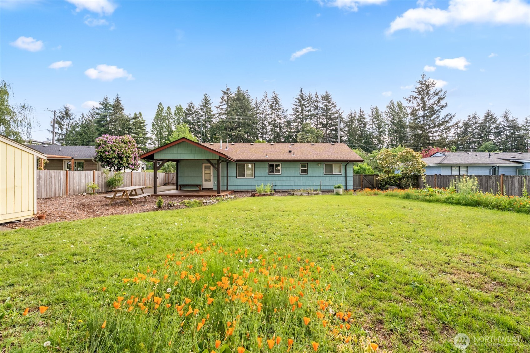 2002 Cascade Place W, University Place, WA 98466