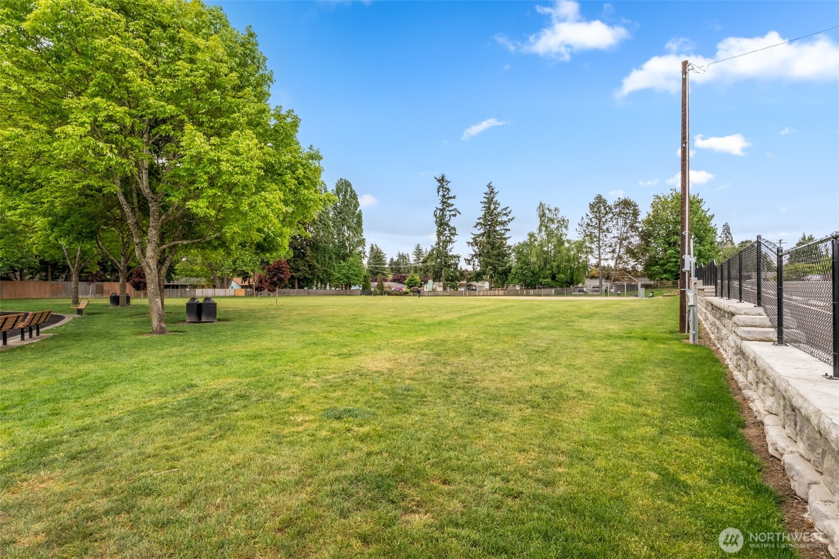 2002 Cascade Place W, University Place, WA 98466
