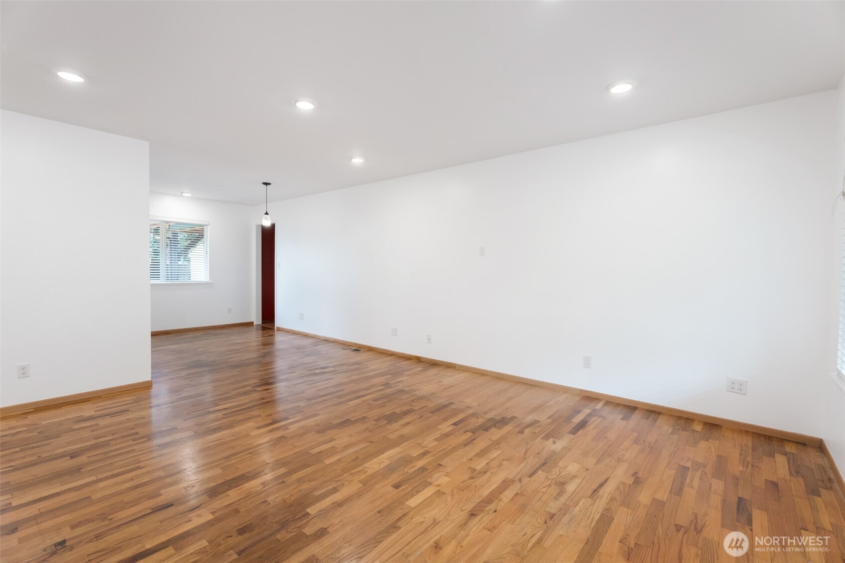 2002 Cascade Place W, University Place, WA 98466