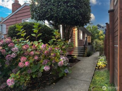 1409 NW 65th Street #1, Seattle, WA 98117-5255