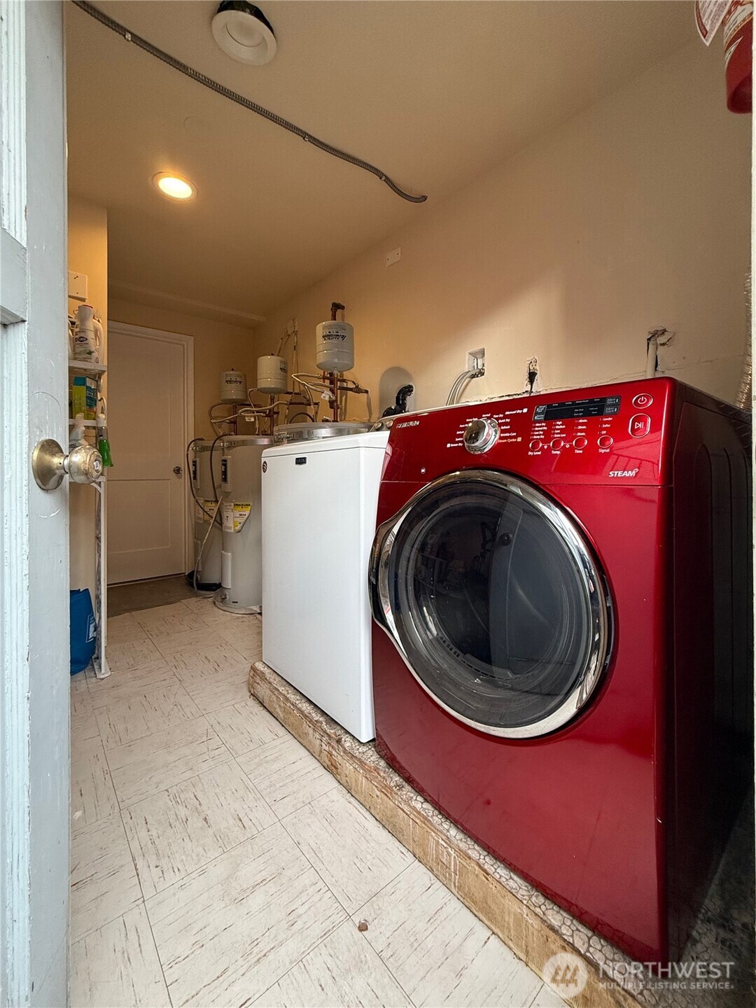 1409 NW 65th Street #1, Seattle, WA 98117-5255