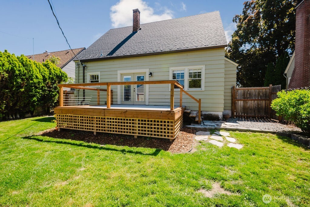 1020 Columbine Street , Wenatchee, WA 98801