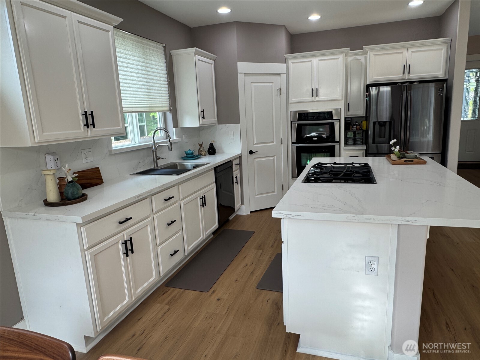20507 9th Avenue W, Lynnwood, WA 98036