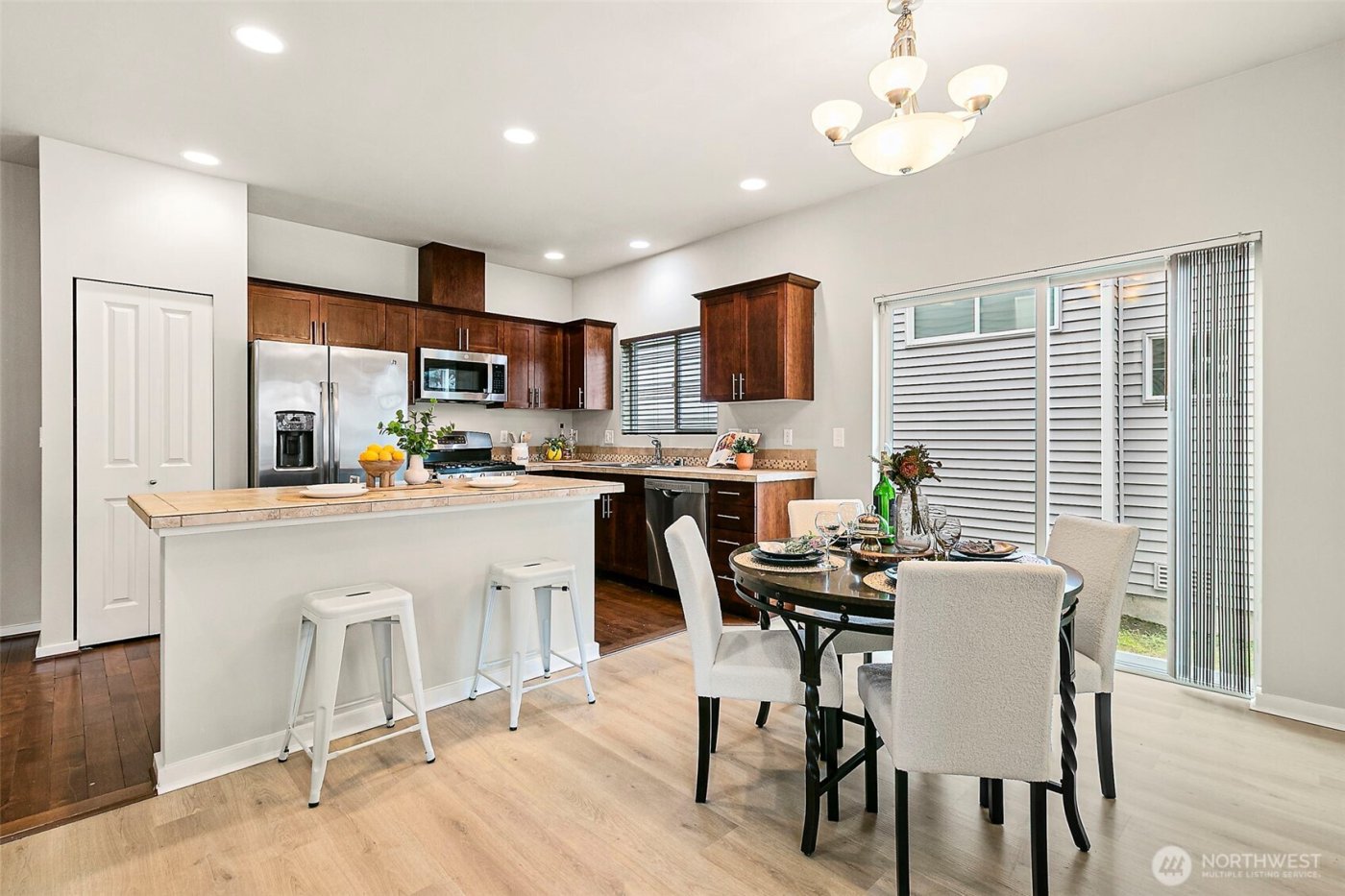 1051 42nd Court NE, Auburn, WA 98002