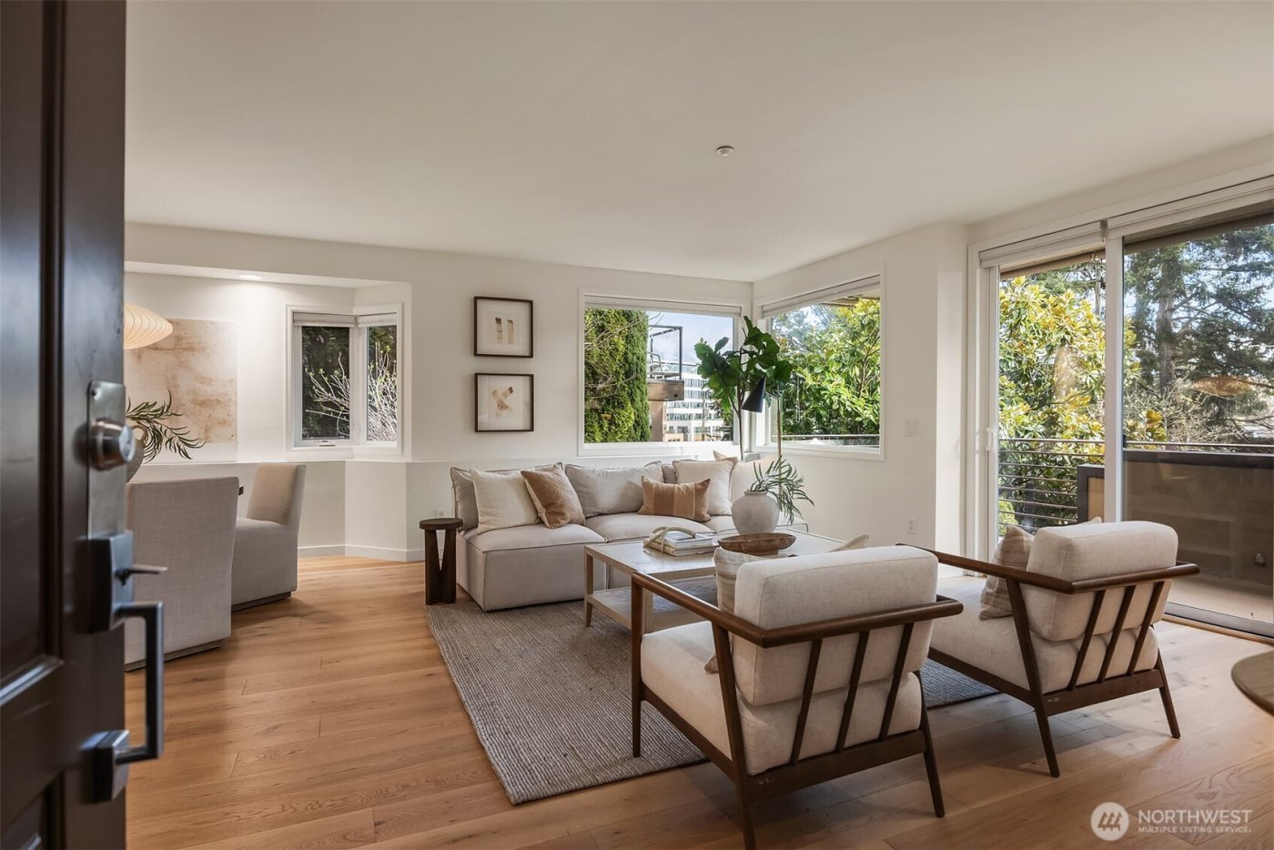 316 5th Avenue #102, Kirkland, WA 98033