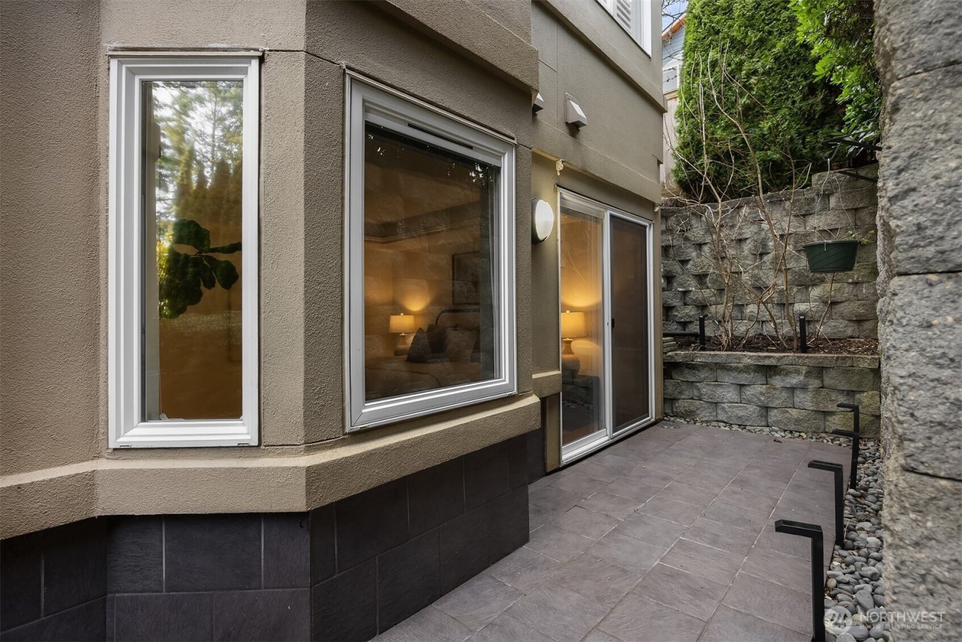 316 5th Avenue #102, Kirkland, WA 98033