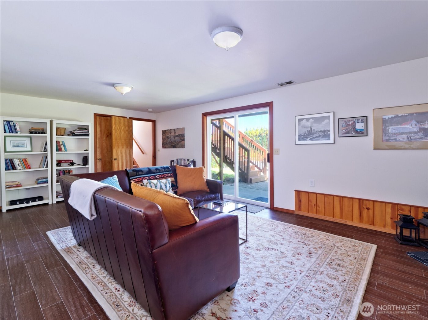 1273 SE Camano Drive , Camano Island, WA 98282