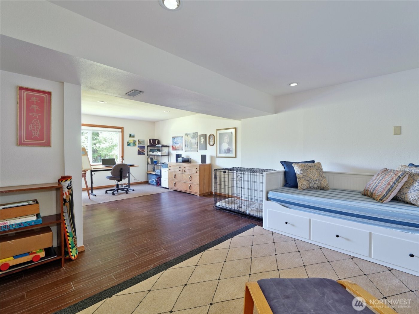 1273 SE Camano Drive , Camano Island, WA 98282