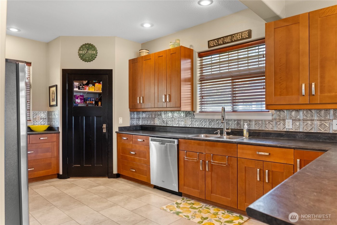 72 Boundary Point Road , Oroville, WA 98844