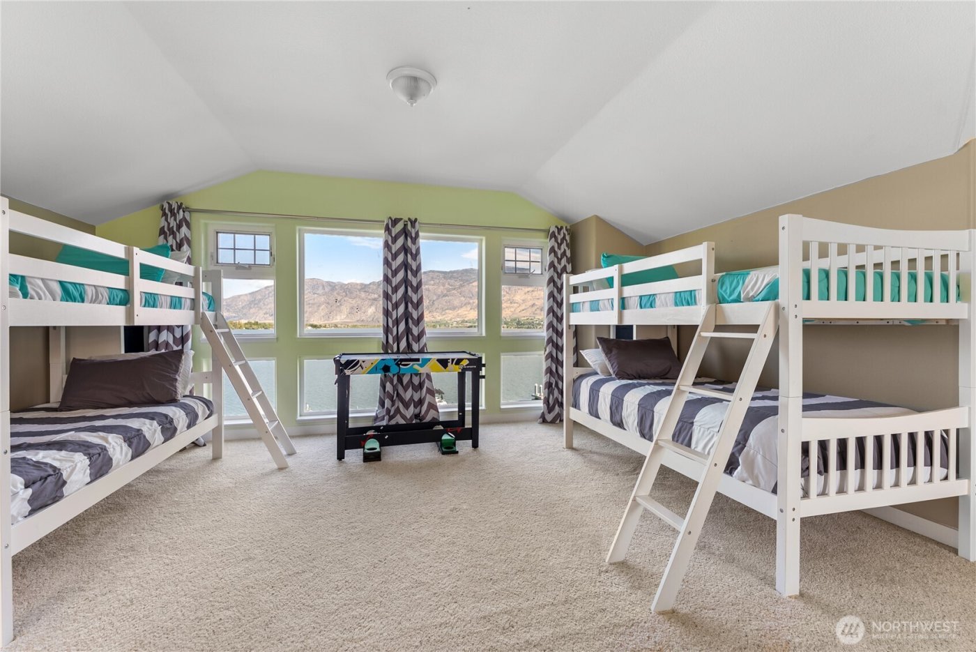 72 Boundary Point Road , Oroville, WA 98844