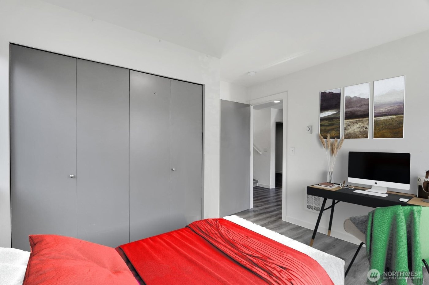 4709 B 8th Avenue NE, Seattle, WA 98105