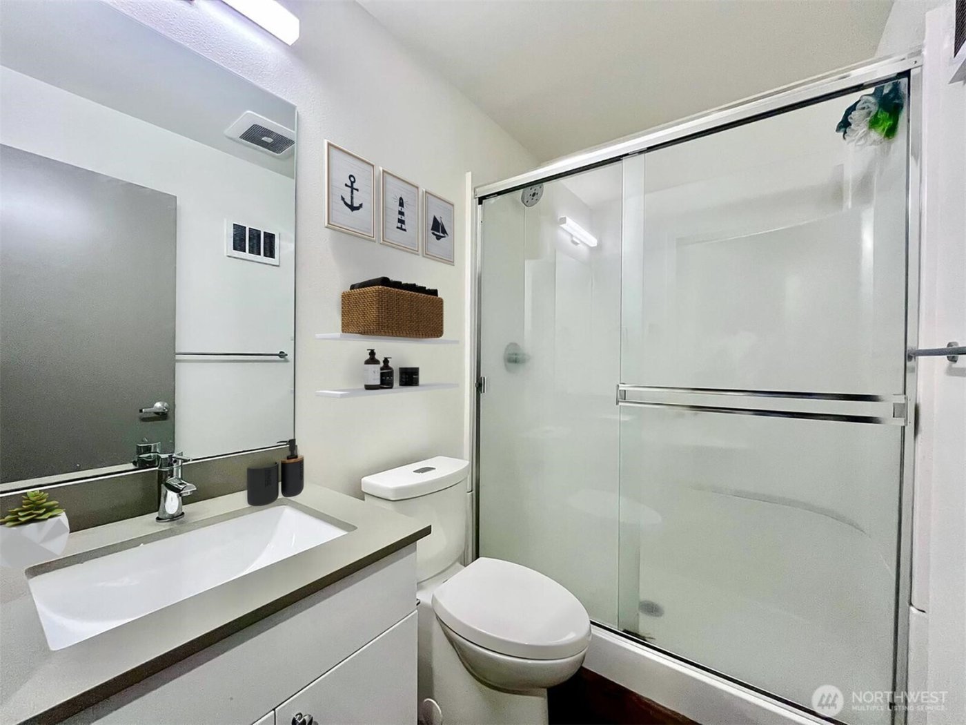 4709 B 8th Avenue NE, Seattle, WA 98105