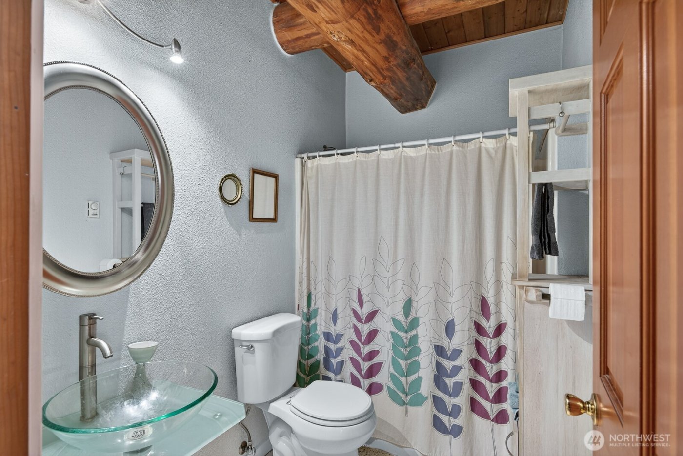 2945 Janet Avenue , Camano Island, WA 98282