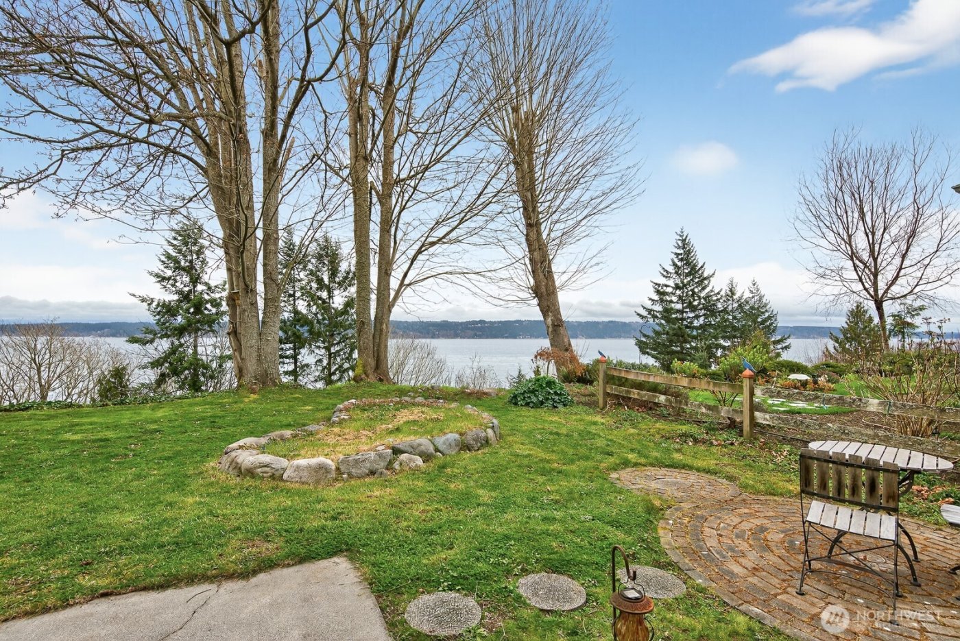 2945 Janet Avenue , Camano Island, WA 98282