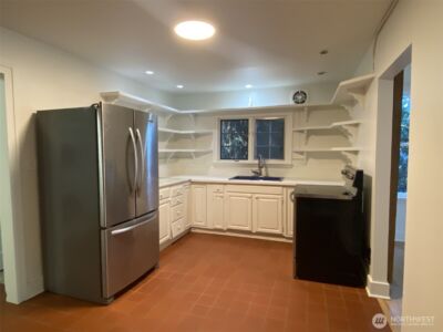 2611 3rd Avenue W, Seattle, WA 98119 - Photo 12