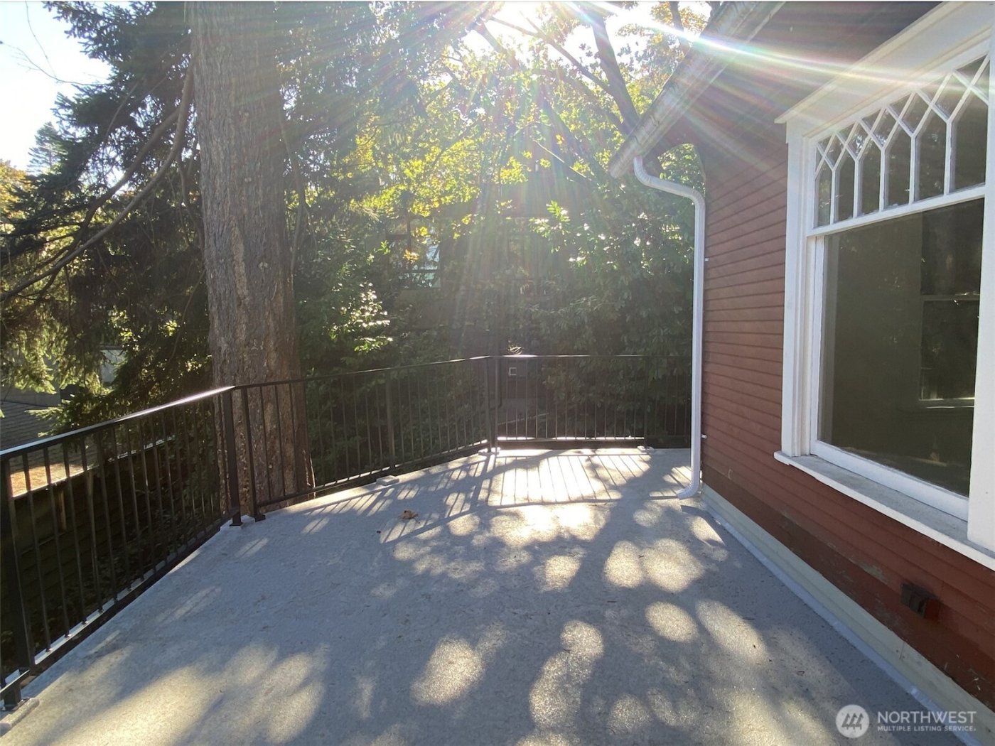 2611 3rd Avenue W, Seattle, WA 98119