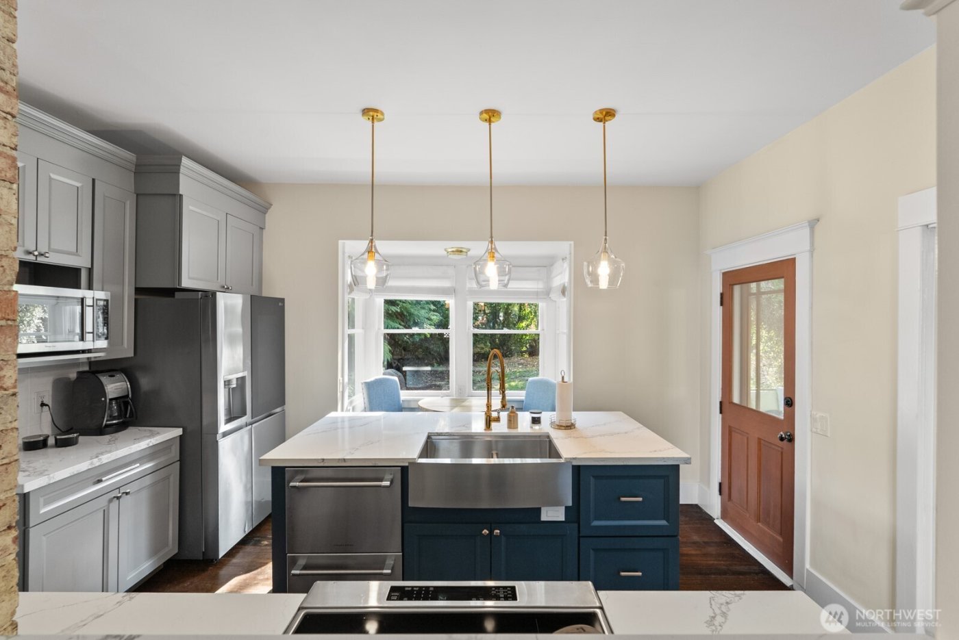 9615 57th Avenue S, Seattle, WA 98118