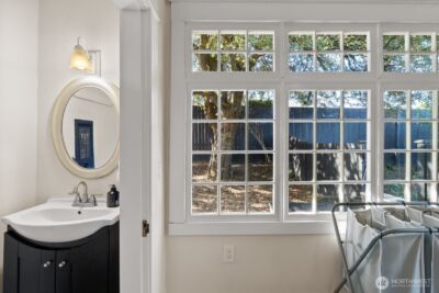 9615 57th Avenue S, Seattle, WA 98118 - Photo 14