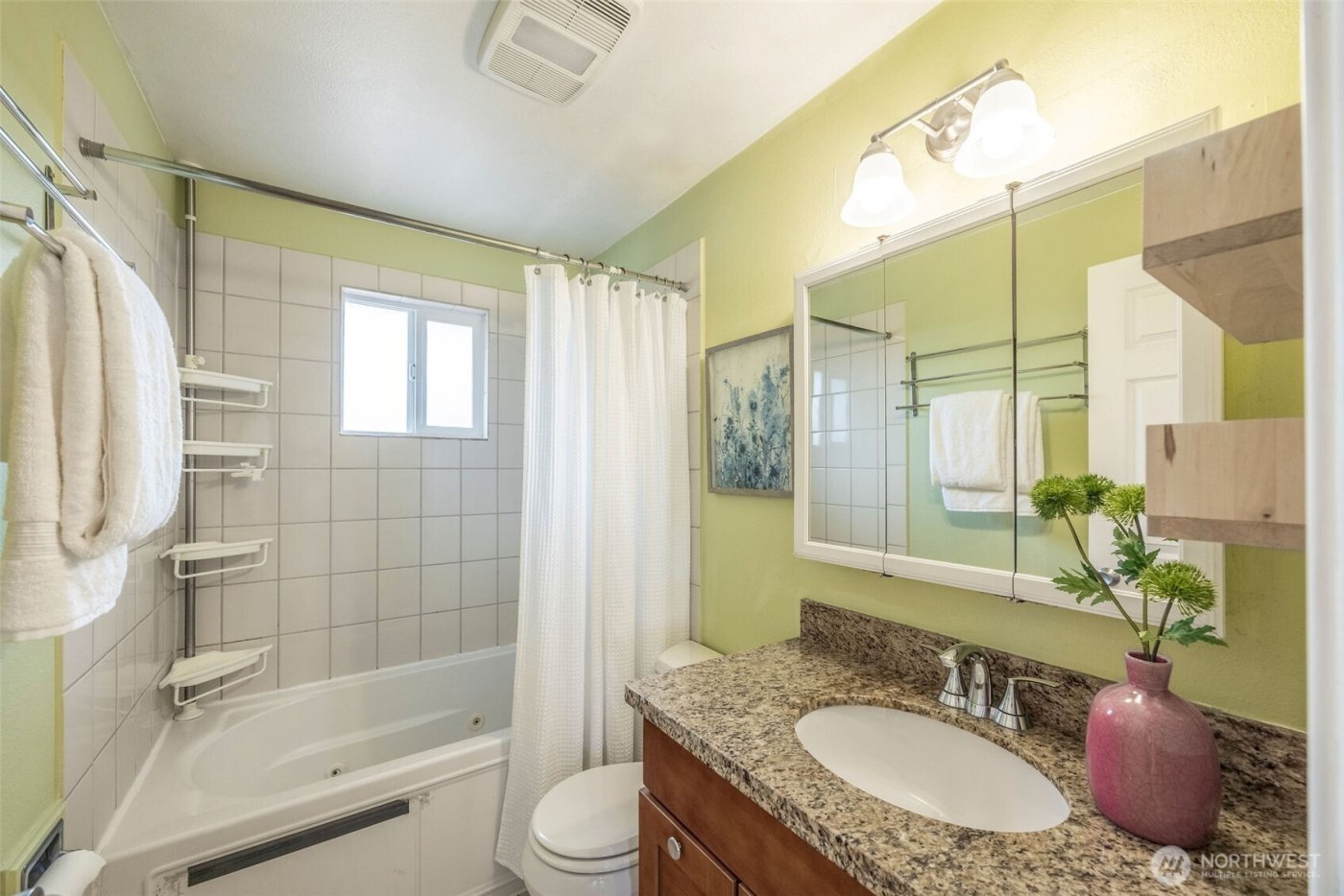 10020 18th Avenue SW, Seattle, WA 98146-3712