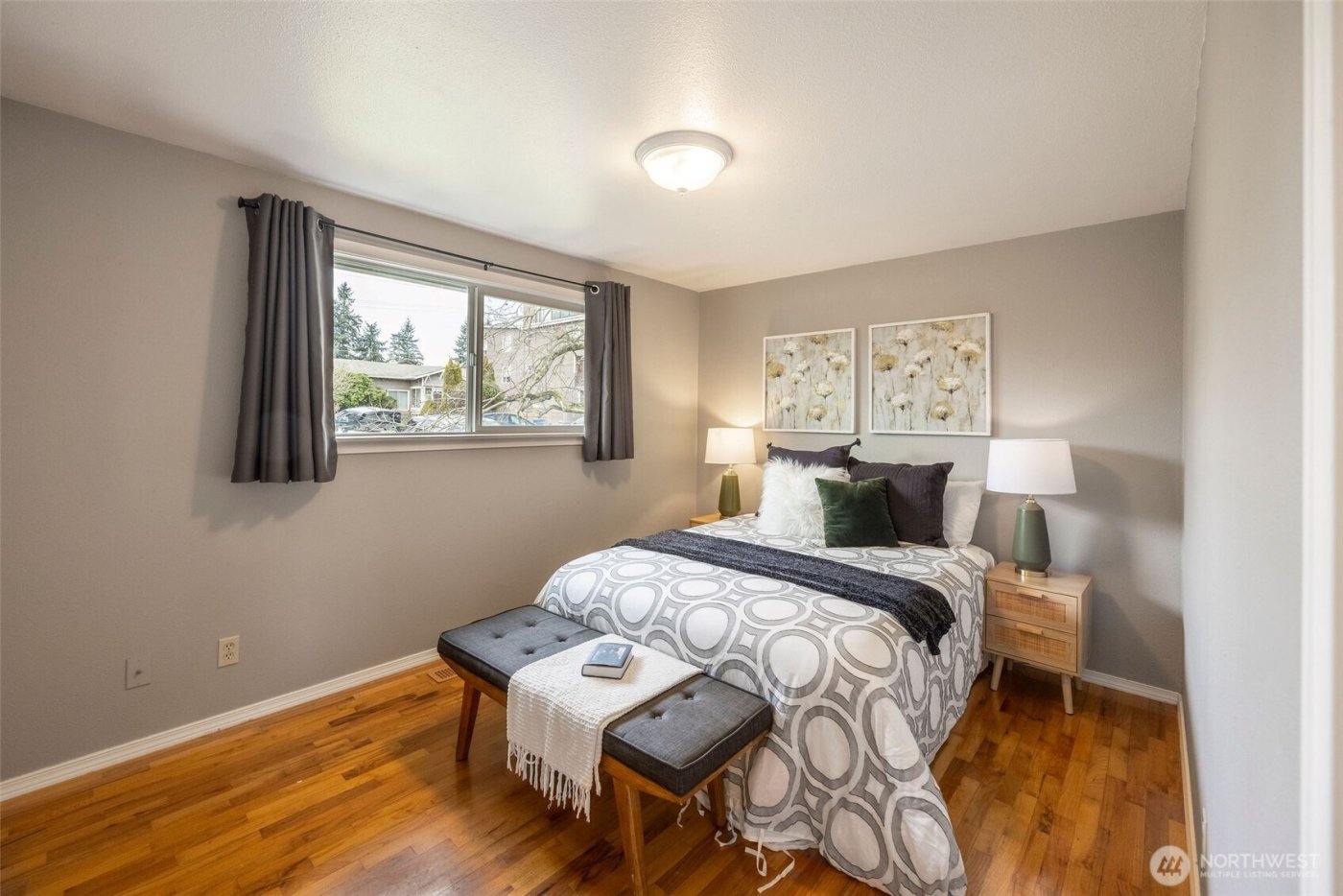 10020 18th Avenue SW, Seattle, WA 98146-3712