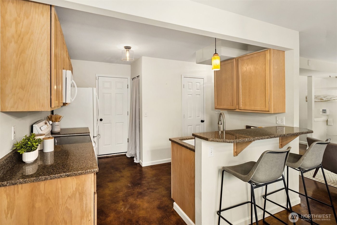 9253 Fremont Avenue N, Seattle, WA 98103