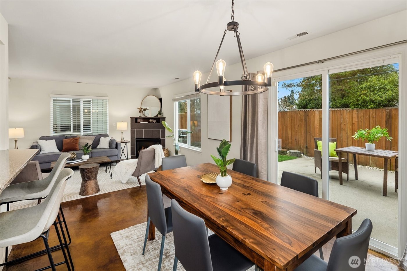 9253 Fremont Avenue N, Seattle, WA 98103