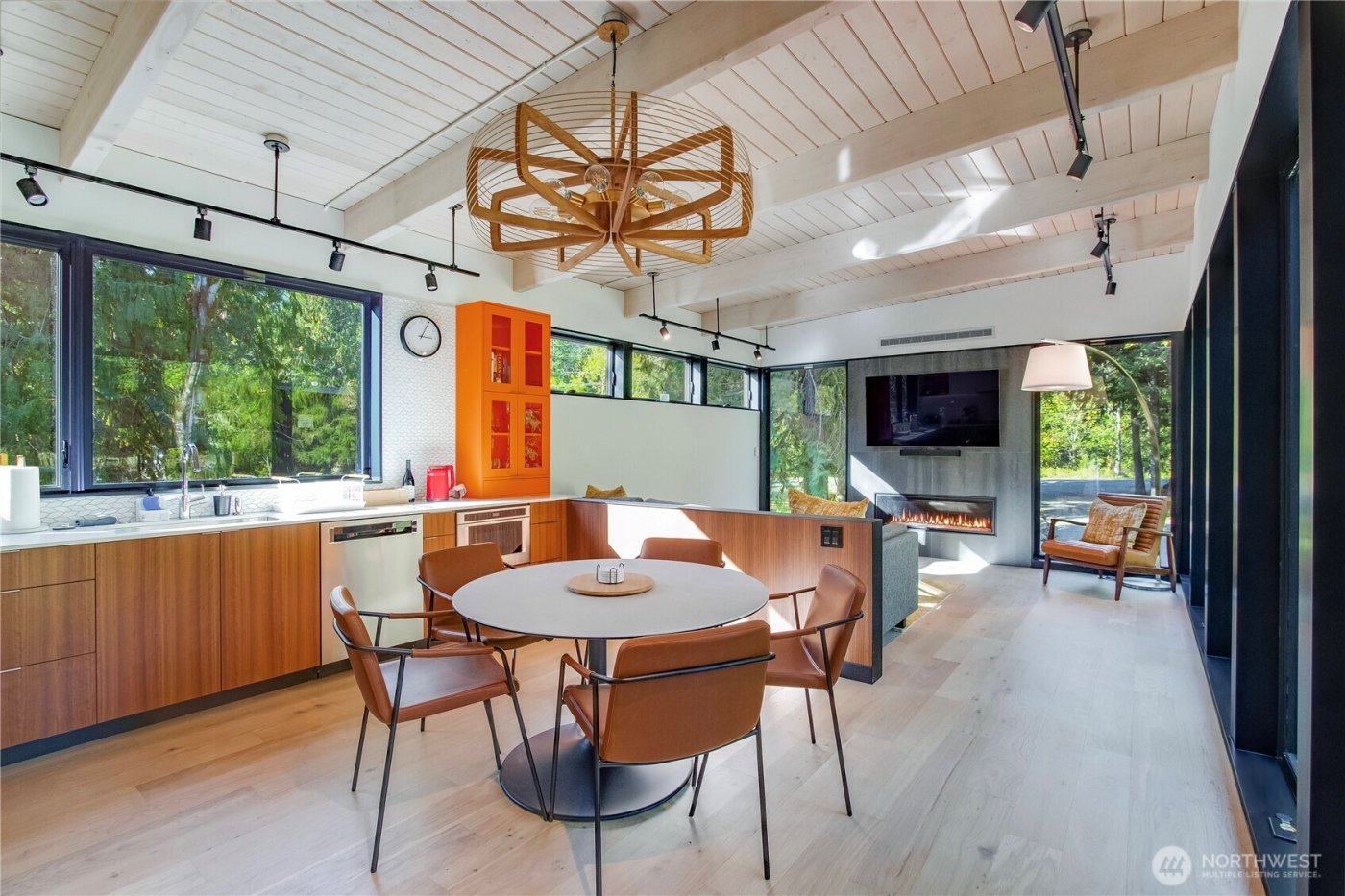 288 Baker Road , Packwood, WA 98377