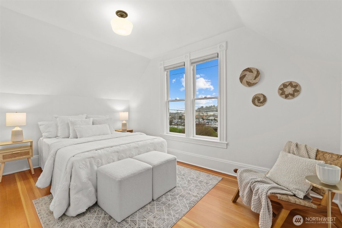 2016 14th Avenue W, Seattle, WA 98119