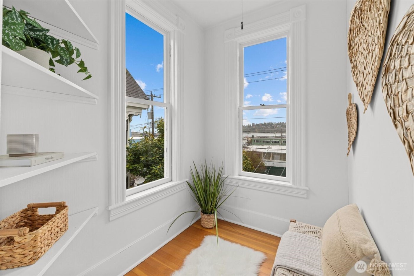 2016 14th Avenue W, Seattle, WA 98119