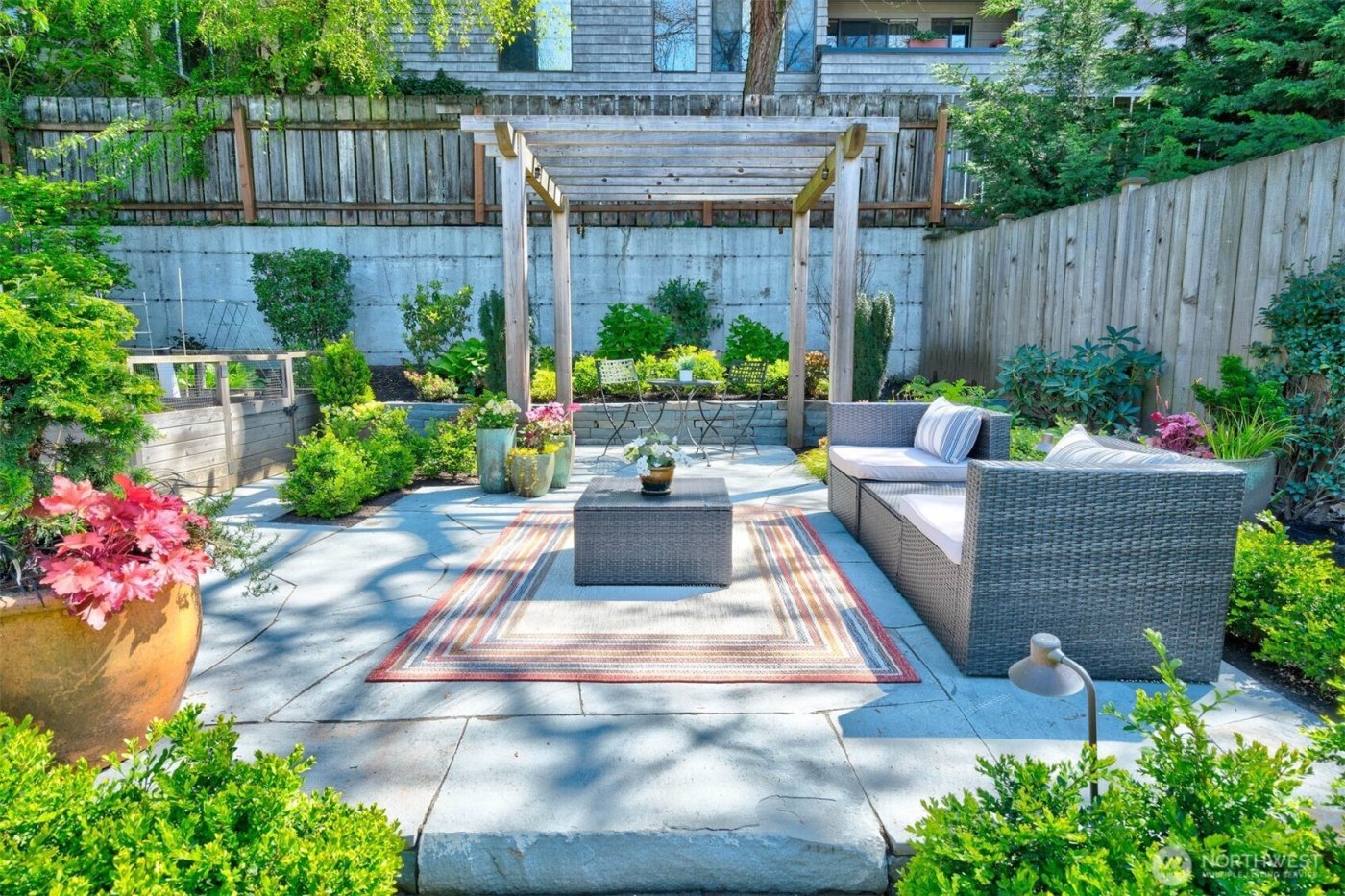 2016 14th Avenue W, Seattle, WA 98119