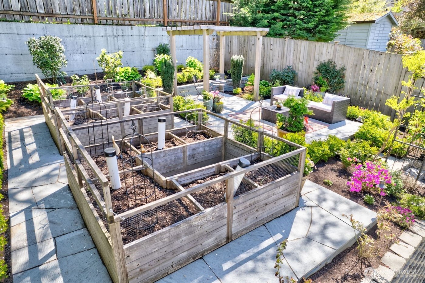 2016 14th Avenue W, Seattle, WA 98119