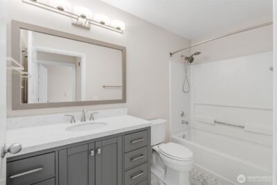 2530 Fifteenth Avenue W #410, Seattle, WA 98119 - Photo 16